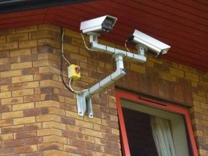 tecnologia-per-la-sicurezza-in-casa_O3[1]